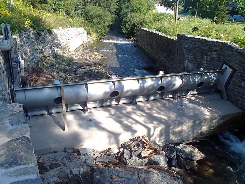 Weir shutters